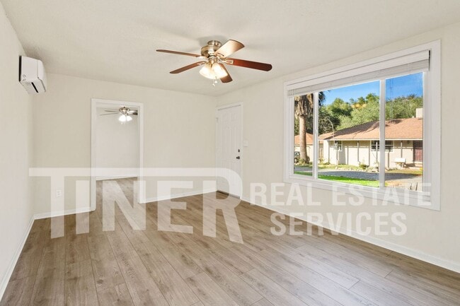 Building Photo - 2305 Garfield Ave