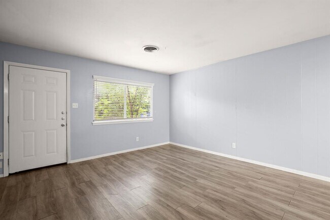 Foto del edificio - 2021 Wheless Ln