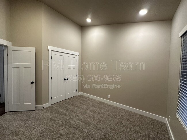 Building Photo - 1031 W 1000 N