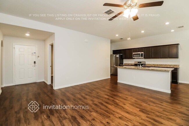 Building Photo - 9016 Curacao Dr