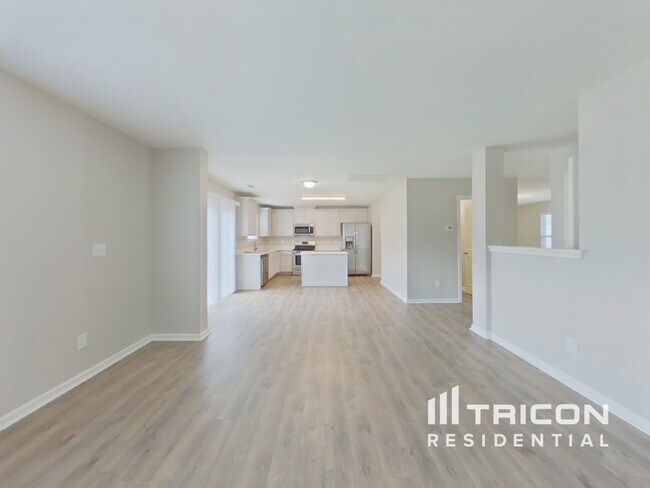 Building Photo - 7027 Palatine Ln