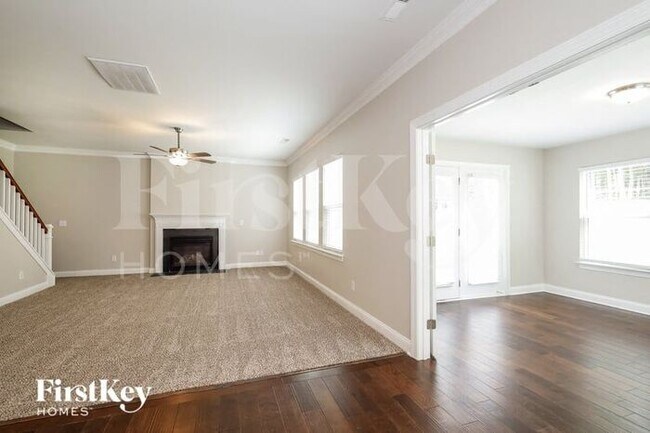 Foto del edificio - 15230 Aullcin Court