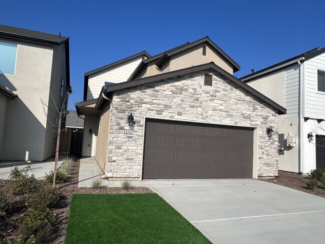Building Photo - Newly built by San Joaquing Valley homes Available Now!