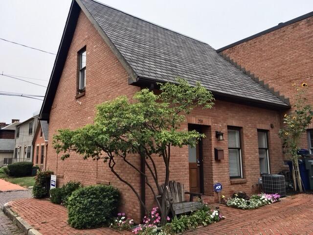 Building Photo - 258 Jackson St