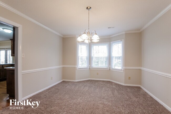 Foto del edificio - 2310 Fernridge Ln