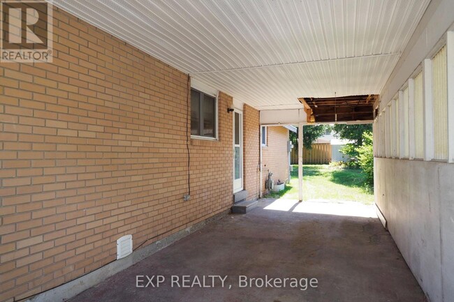 Building Photo - 129 Hazelglen Dr