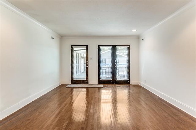 Foto del edificio - 10211 Regal Oaks Dr