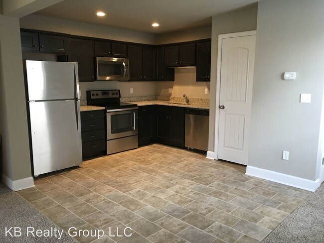 Building Photo - 3 br, 2.5 bath House - 10820 Westover Rd