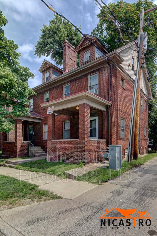 1638 Indianola Ave, Columbus, OH 43201 Condo for Rent in Columbus, OH
