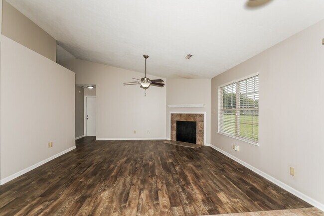 Foto del edificio - 5519 Story Ct