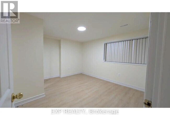 Building Photo - 105 Bayridge Dr