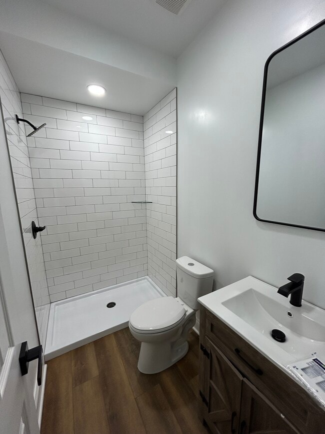 Building Photo - 1042 Edmondson Ave