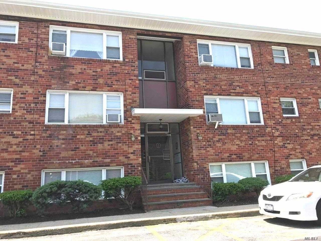 Primary Photo - 400 N Corona Ave