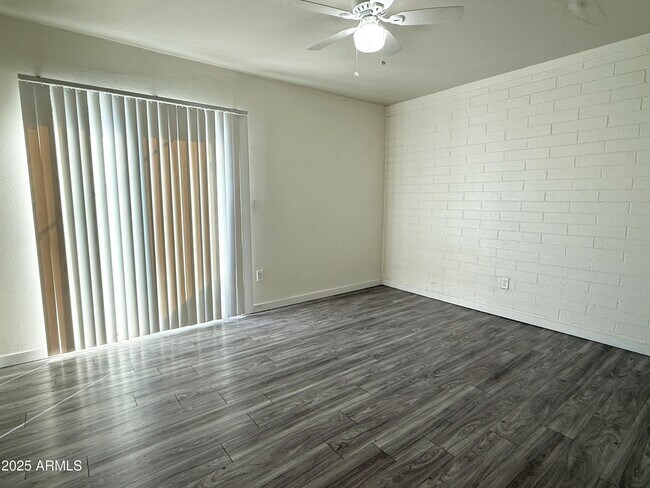 Foto del edificio - 1625 W Fillmore St