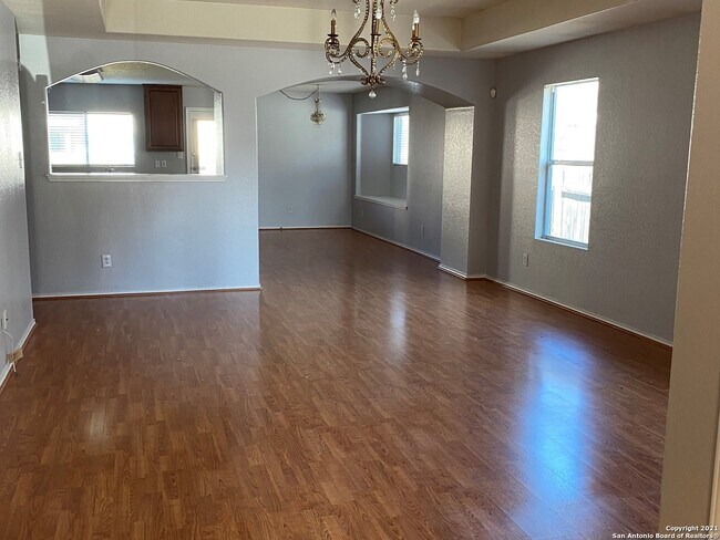 Building Photo - 8719 Laguna Rio