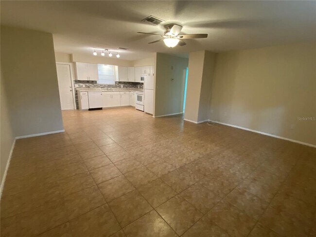 Building Photo - 1856 Springtime Ave