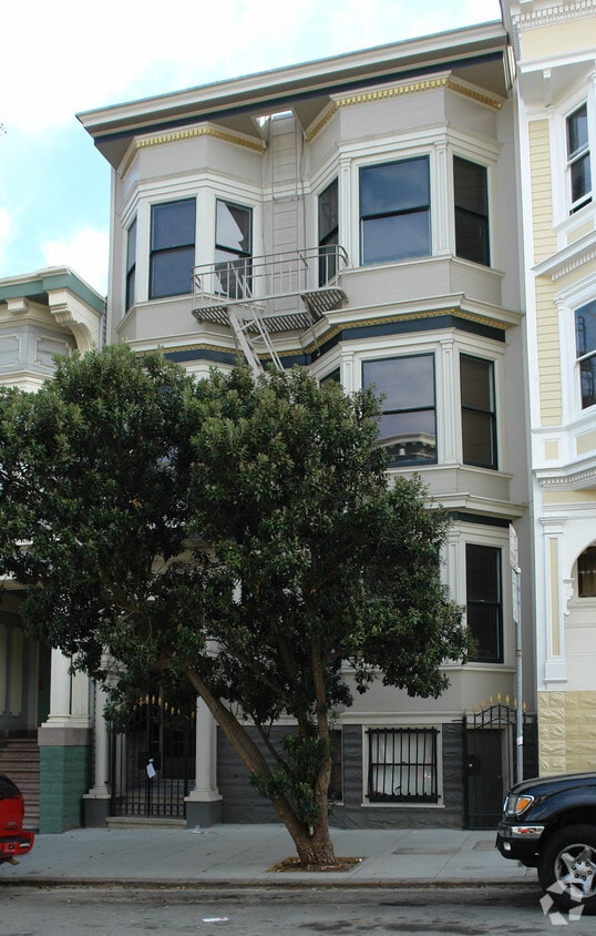 Building Photo - 38 Belvedere St