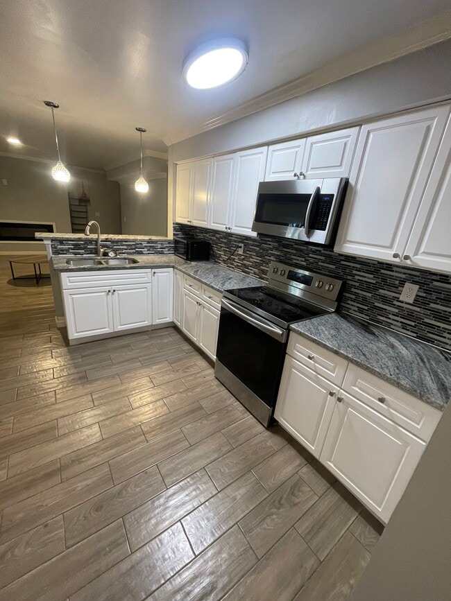 Building Photo - 585 Mulberry Park Cir