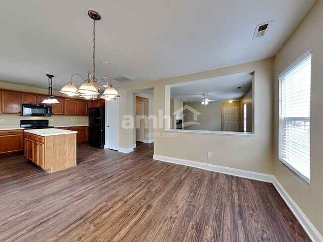 Building Photo - 3770 Marshlane Way