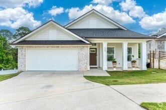 Building Photo - 508 Hideaway Ln