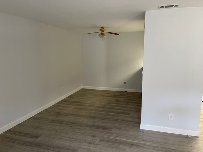 Building Photo - Remodeled Condo