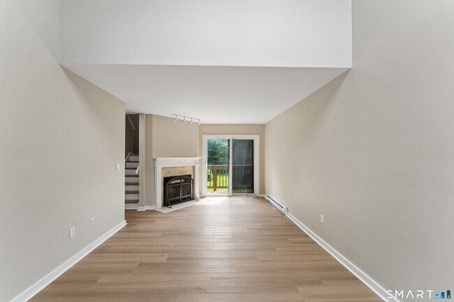 Foto del edificio - 46 Twin Oaks