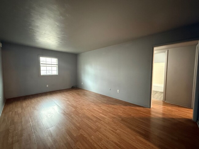 Building Photo - 205 S Parker Ave