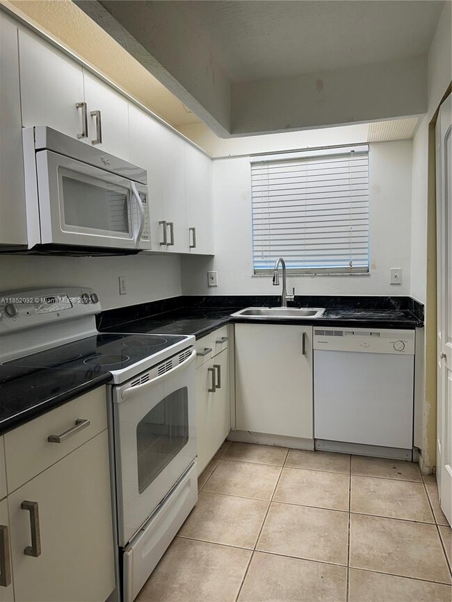 Foto del edificio - 2638 SE 20th Ct
