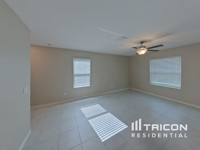 Foto del edificio - 13335 Willow Bluestar Lp
