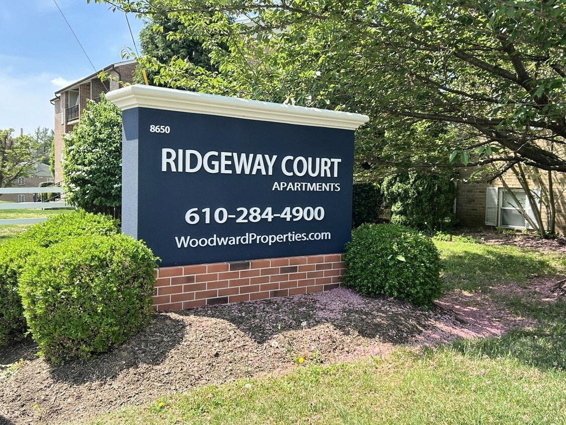 Primary Photo - Ridgeway Court Apartments