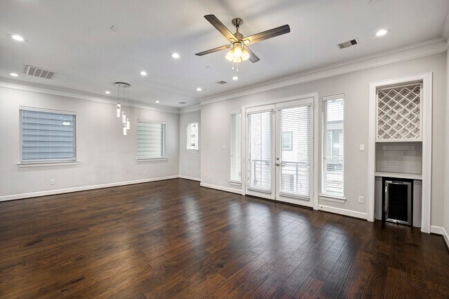 Foto del edificio - 5932 Petty St