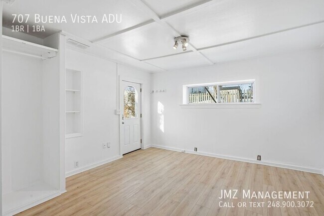 Foto del edificio - 707 Buena Vista Ave