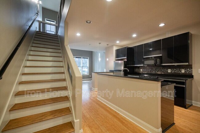 Foto del edificio - 118 Ruth Dr