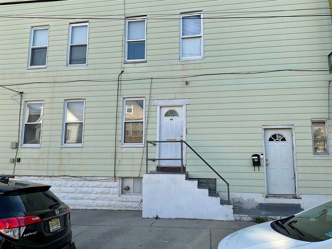 100 W 3rd St, Bayonne, NJ 07002 House Rental in Bayonne, NJ