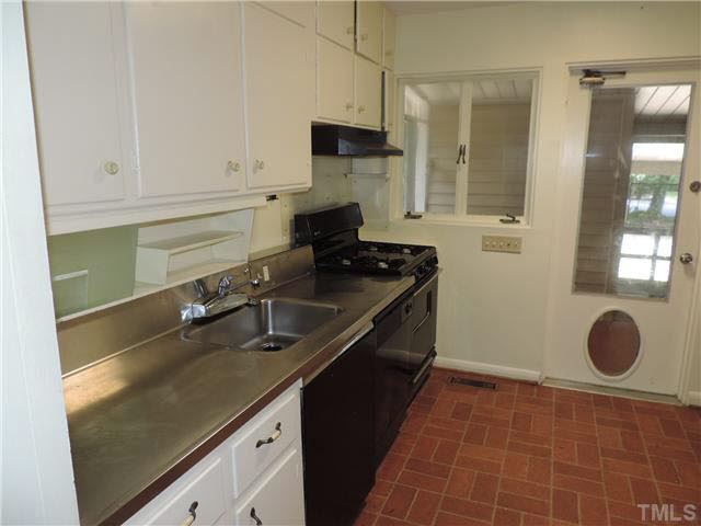 Building Photo - 310 N Estes Dr