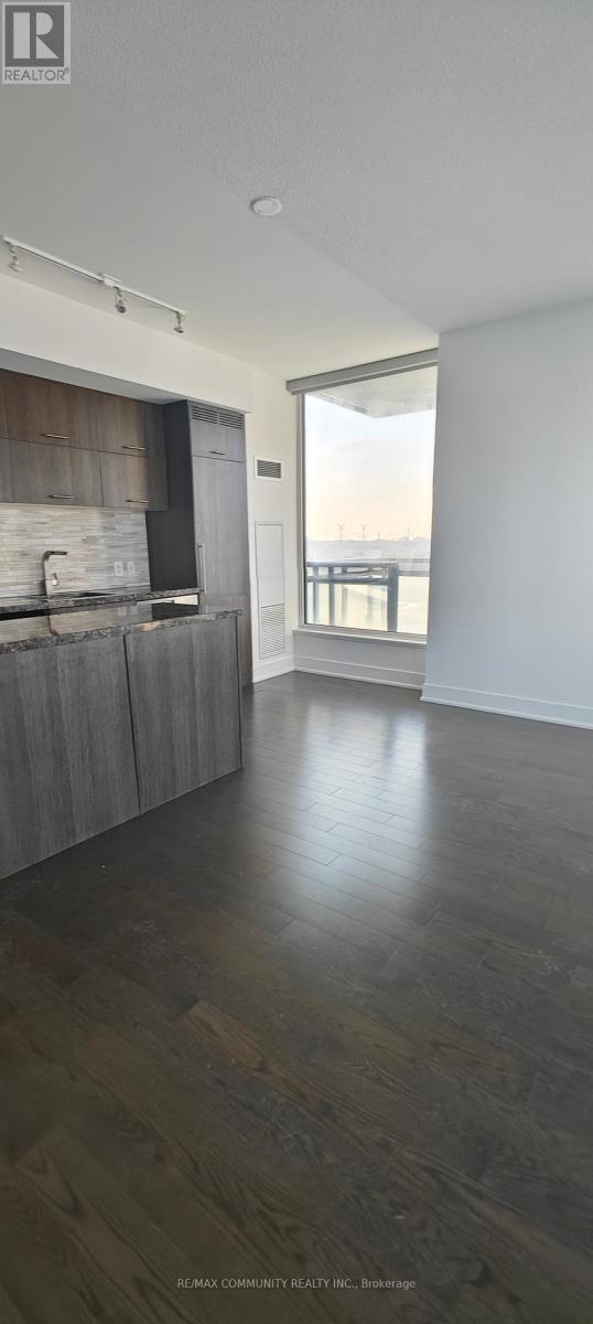 Photo du bâtiment - 8081-8081 Birchmount Rd
