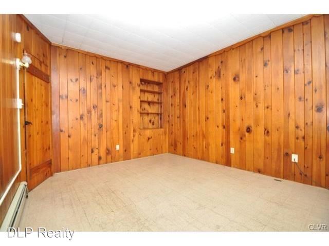 Building Photo - 2400 1/2 Freemansburg Ave
