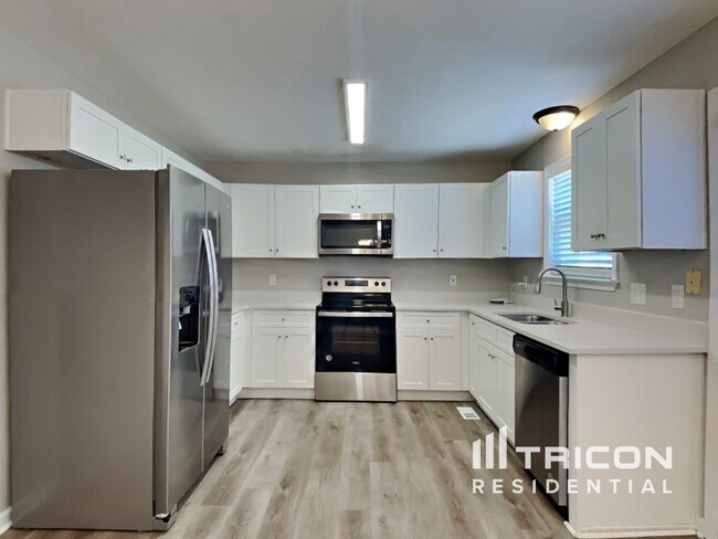 Building Photo - 1301 Springwood Ct