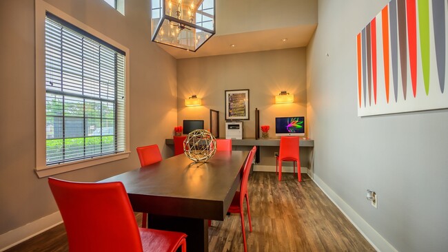 Foto del edificio - 17203 NW Military Hwy