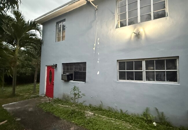 Foto del edificio - 1124 NW 112th Ter