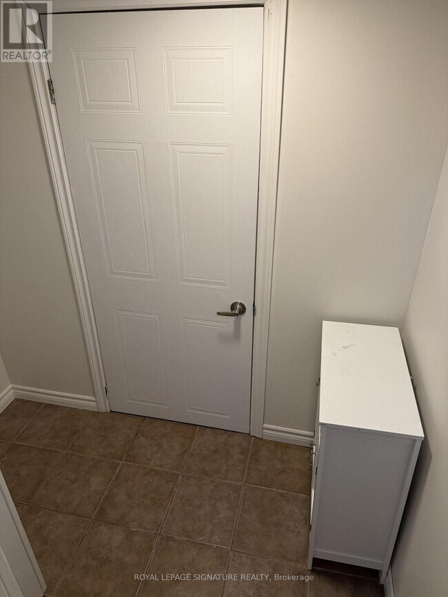 Photo du bâtiment - 352 Highland Ave