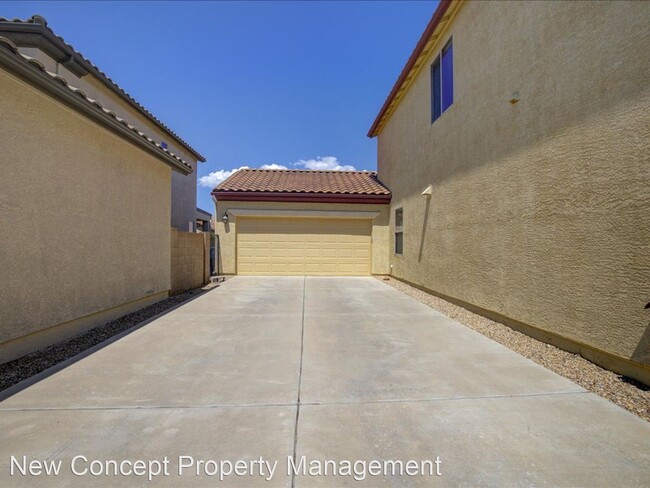 Building Photo - 4 br, 3 bath House - 10581 E. River Stone Ct