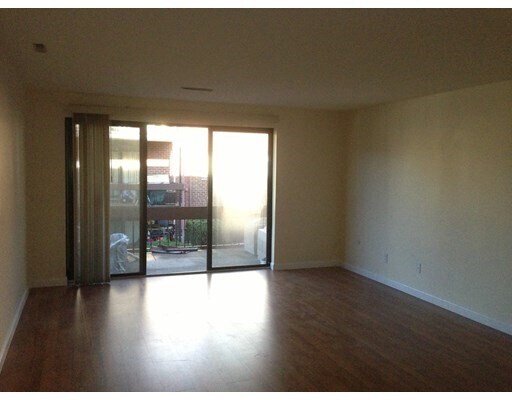 Primary Photo - 150 Elm St