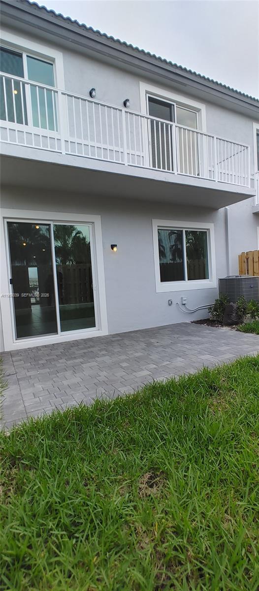 Foto del edificio - 689 SE 13th St Cir