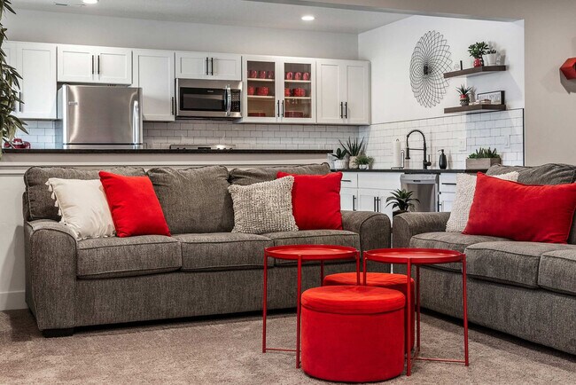 Building Photo - 2273 N Elderberry Dr