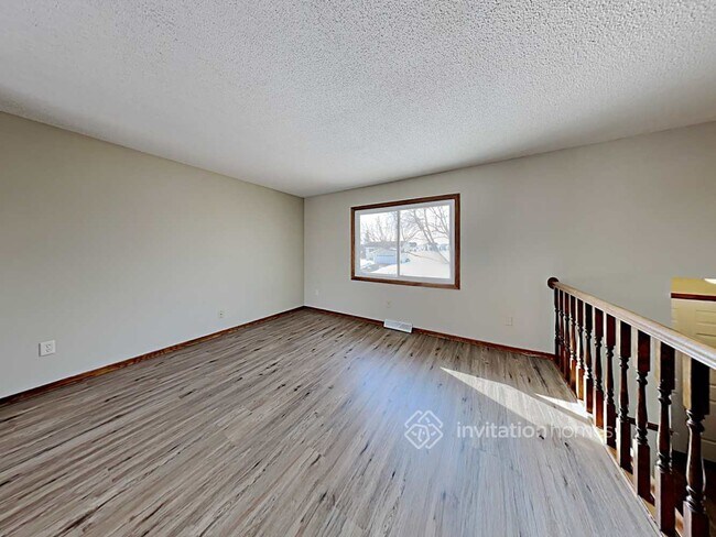 Building Photo - 12830 Quaker Ln N