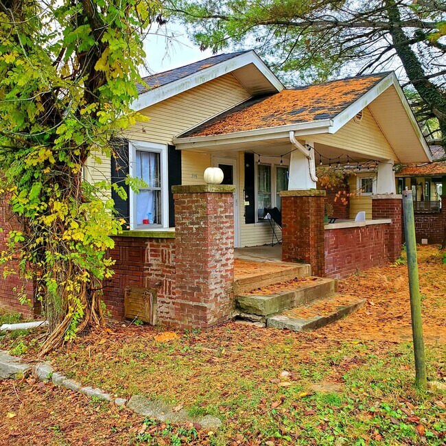 Foto del edificio - Available August 2026;  Monthly rent $1,425