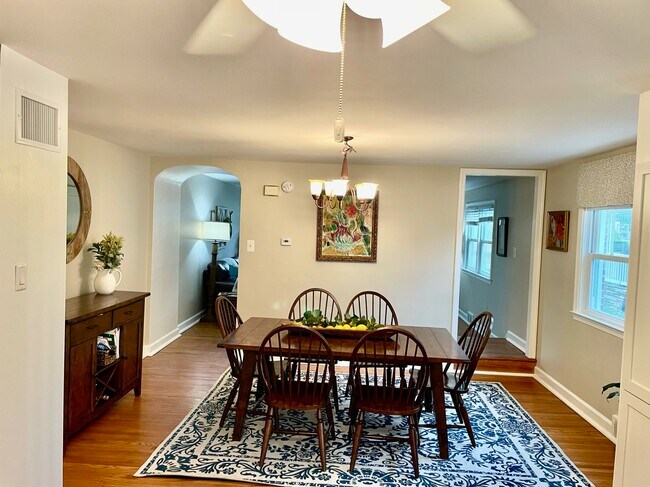 Foto del edificio - 2426 Chestnut Ave