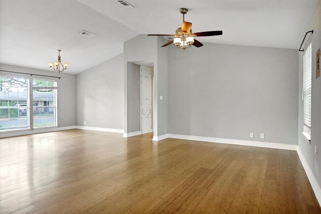 Building Photo - 1409 Kamar Dr