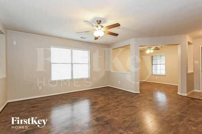 Building Photo - 29311 Legends Hill Dr